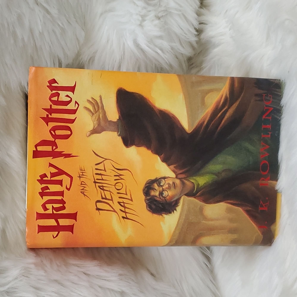 Harry Potter and the Deathly Hallows hard cover book